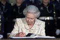 Королева пообещала британцам референдум о выходе из ЕС до конца 2017 года