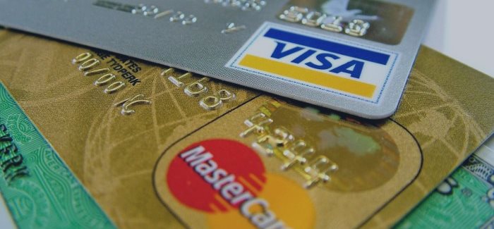 Минфин РФ смягчает условия для Visa и MasterCard