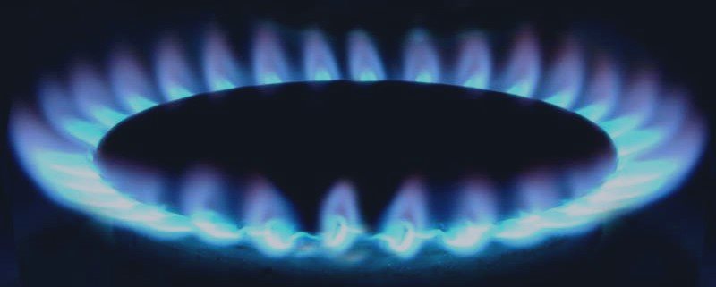 Natural gas futures rose