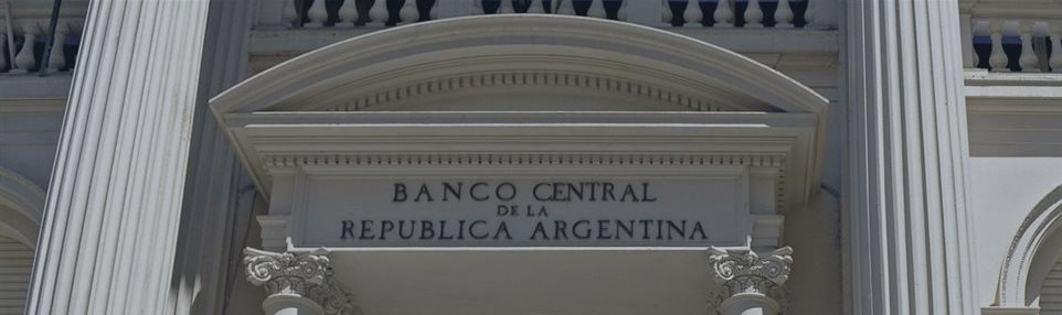 Argentina asks for more time to negotiate with hedge funds