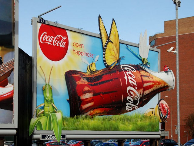 А у CocaCola обалденные рекламные кампании. 