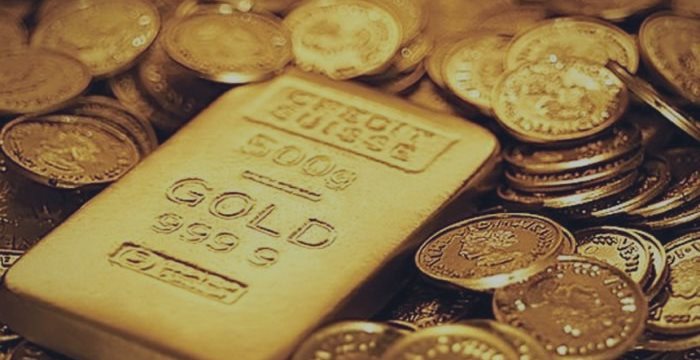 Золото «боится» повышения ставок в США и дешевеет