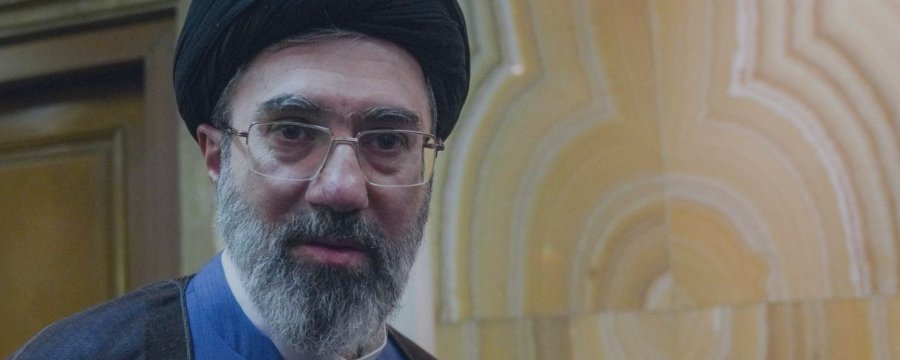 US Jobs Report Takes Center Stage as USD/JPY Continues Its Battle Around 160