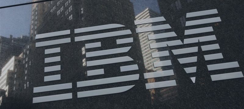 Уоррен Баффетт потерял $1 млрд из-за падения акций IBM