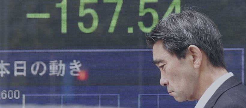 Asian Stocks Drop After HSBC China Manufacturing Falls