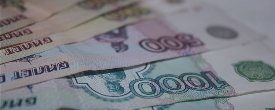 Рубль "освободили": сегодня официальный курс валют вырос на 5,8%