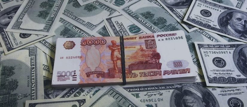 Путин обещает продавать больше нефти в юанях и рублях