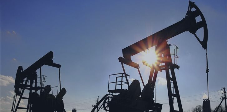 Нефть продолжает дешеветь, ждем заседание ОПЕК