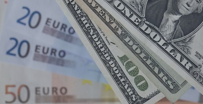EUR/USD: позитивный отчет и пара снова растет
