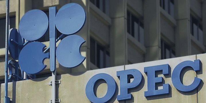 Если ОПЕК не снизит добычу, нефть упадет до $60