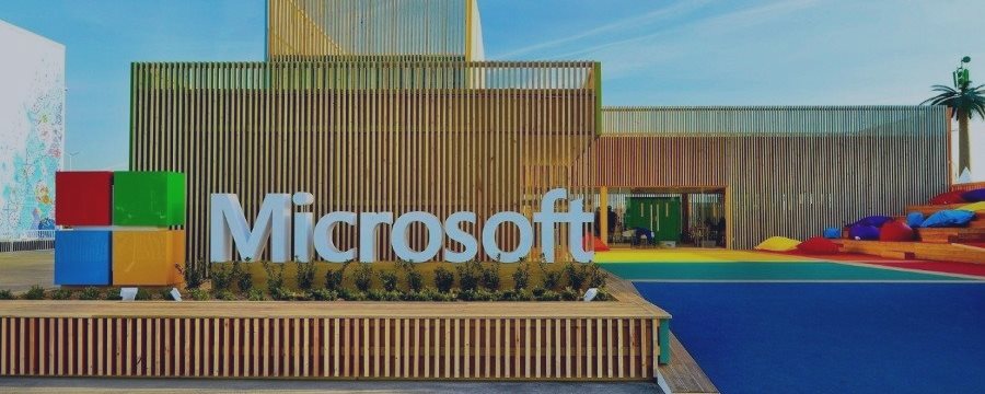 После увольнений в Microsoft поднялись акции компании