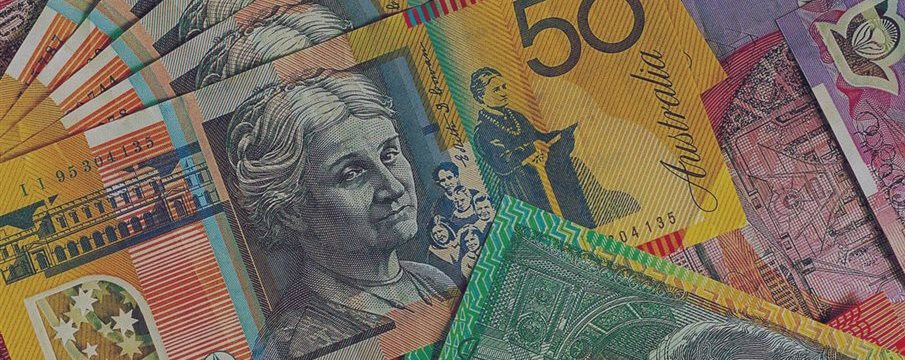 Австралийский доллар упал из-за перестановки в кабмине Японии