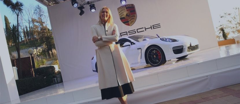Russians buy up porsches as plunging ruble exhausts savings