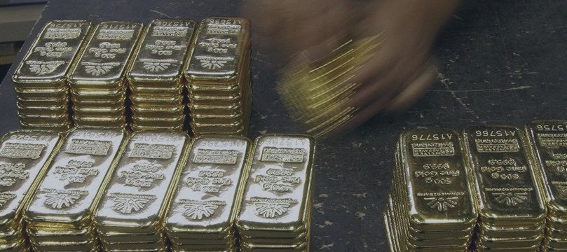 Wall Street and governments are mistaken at hating gold