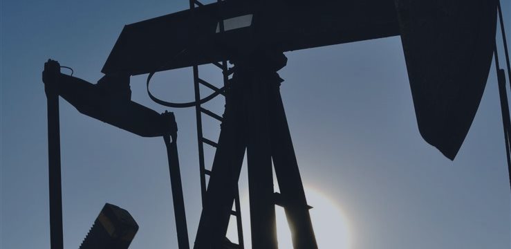 Queda dos preços do petróleo agravará tensões em 2015