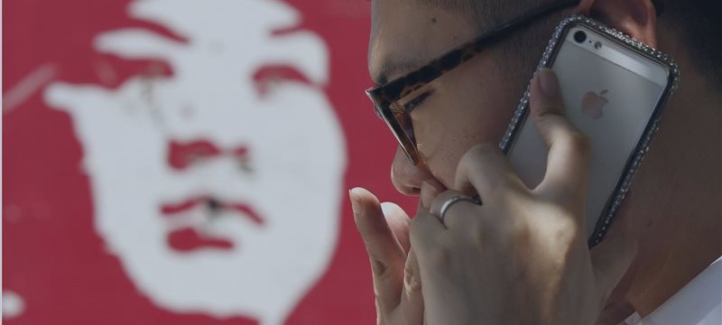 Fornecedor da Apple na China é acusado de abusos trabalhistas e ambientais
