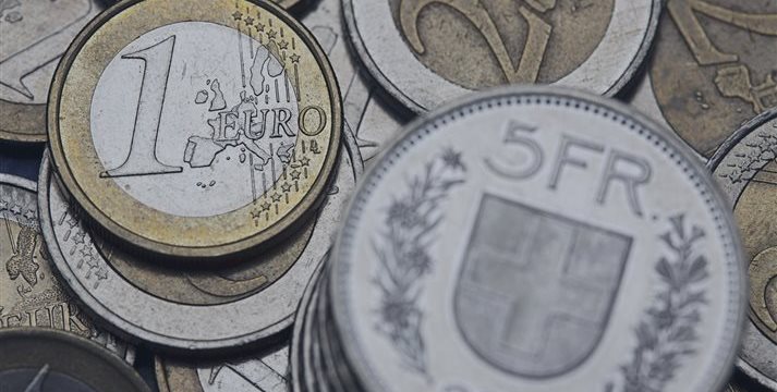 Euro stable near three-week peak