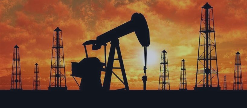 Нефть растет в цене на торгах в пятницу днем