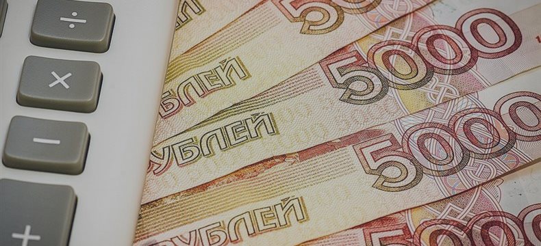 Рубль дорожает на новостях о возможных переговорах властей
