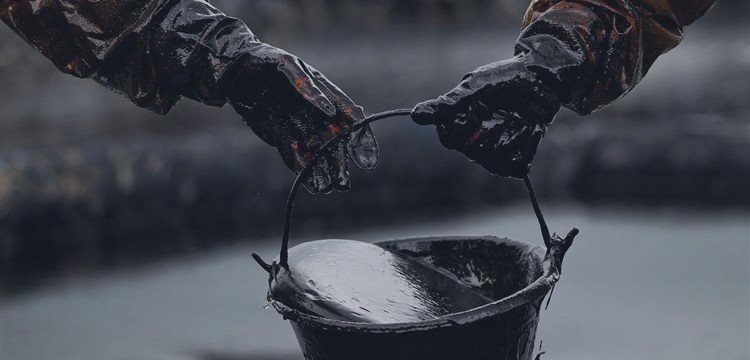 Нефть растет на новостях из Катара, Кувейта и Ливии