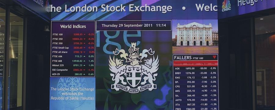 U.K. Stocks Rise as Scots Decide on Independence
