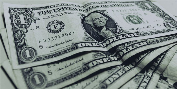 Dólar opera em baixa nesta quinta-feira após forte alta na véspera