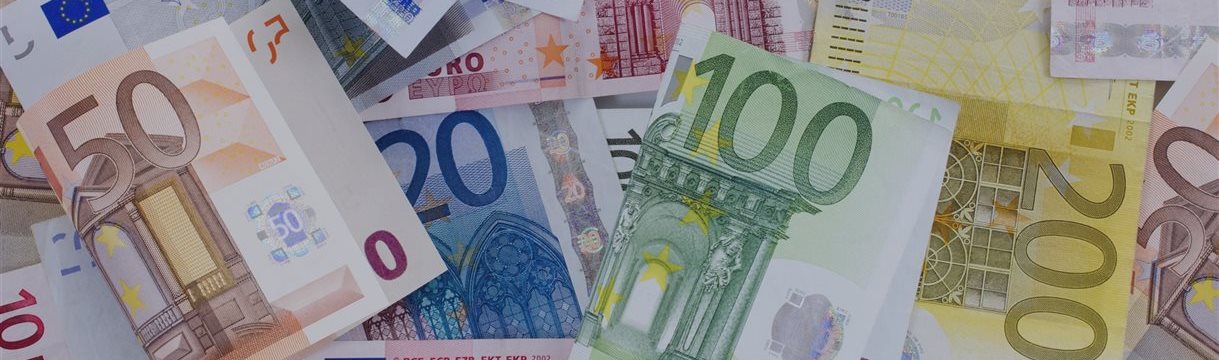Евро обновил минимум 14 месяцев: Германия ослабила еврозону