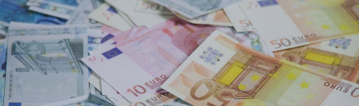 Доллар стабилен на понижении, у евро есть некоторые краткосрочные перспективы