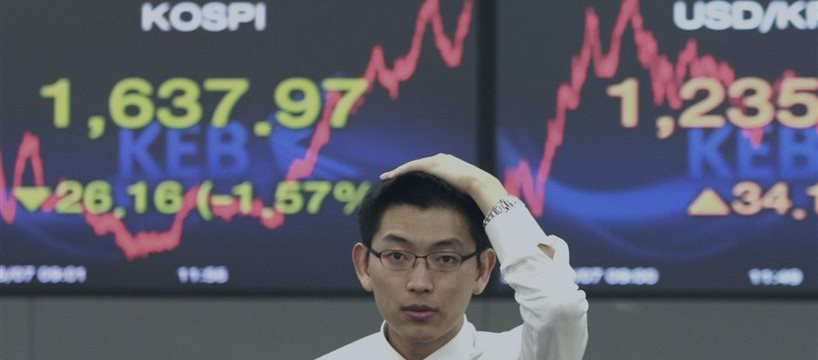 Asian stocks fall after S&P drop, aussie bonds rise