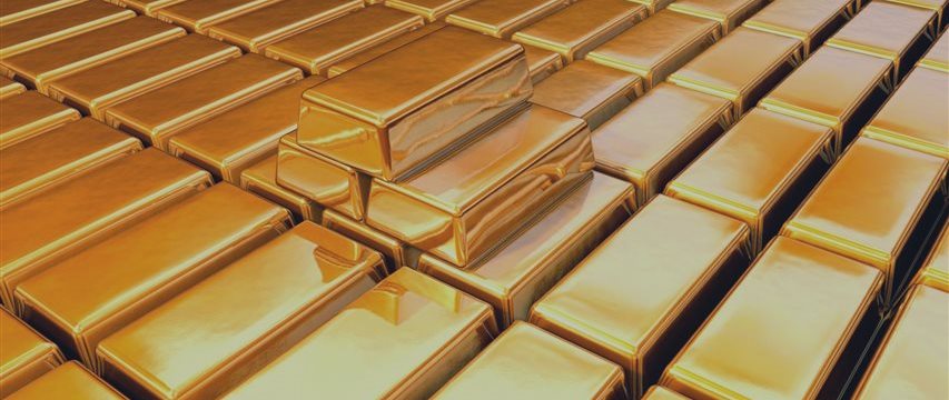 Gold sees first weekly advance this month