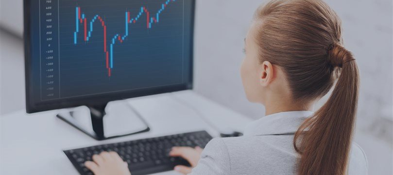 Video Manual: How to Trade - Key Points regarding the Stochastic Momentum Index, and Free to Downloads