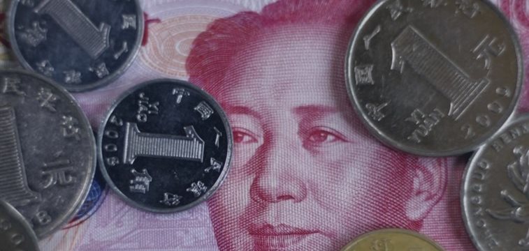 Оффшорный юань сильно упал вслед за снижением китайского экспорта