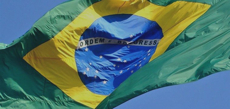 Mercado brasileño eleva previsiones de inflación y de caída del PIB en 2015