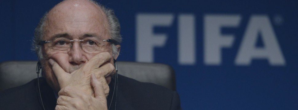 Blatter aguarda resultado de reunião da Uefa sobre eleições na Fifa