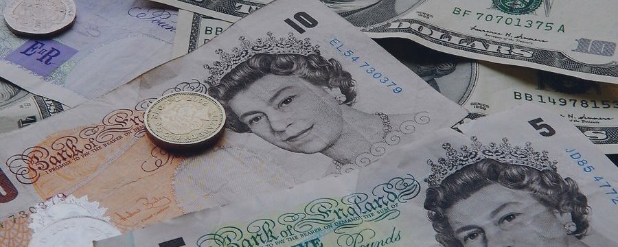 GBP/USD: британский фунт падает к доллару в ожидании новых отчетов