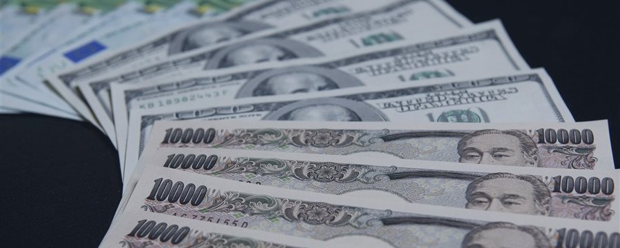 Dollar drops vs yen and euro after soft factory orders data