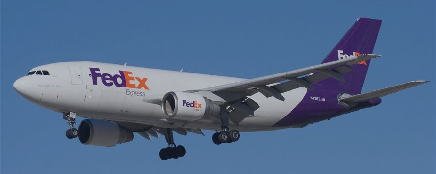 FedEx profit, revenue miss estimates as strong dollar weighs