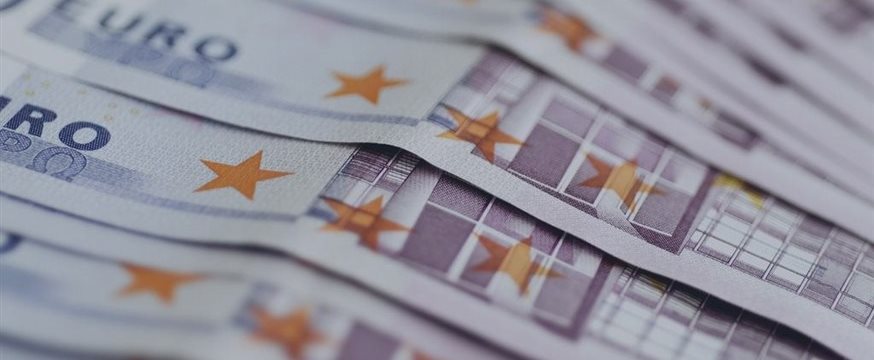 欧元汇率究竟被谁“绑架”了？