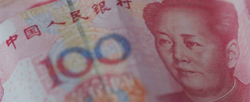 China collapse: yuan predicted to drop 10% over next year