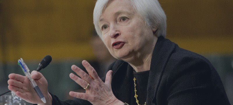 Yellen Maintains Outlook for First Rate Increase in 2015