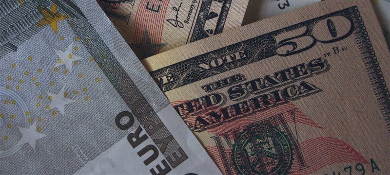 Dollar broadly lower on downbeat data; risk appetite increases