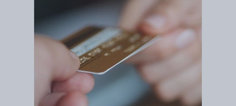 UK Card Transactions Hit Record 1 Billion per Month