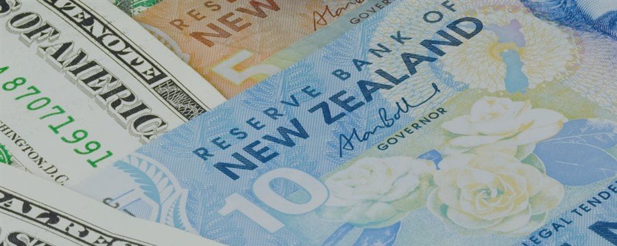 Aussie, kiwi decline vs dollar; Downbeat data from New Zealand weighs