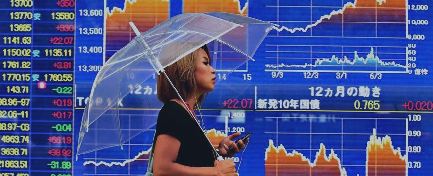 Asia shares drop on fears over Beijing support; dollar weaker