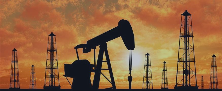 На нефтяные котировки давят запасы в США и замедление спроса в Азии
