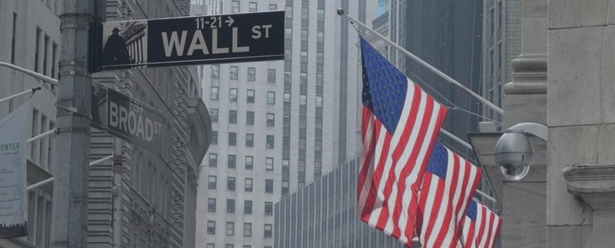 Американский фондовый рынок открылся ростом