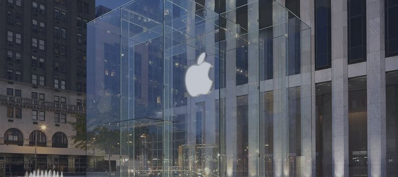 Hedge fund investor: Apple stock cheap at current price