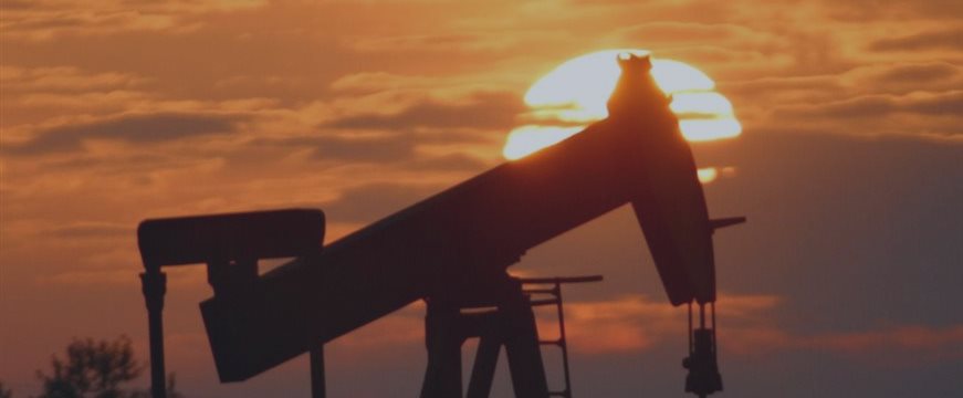 Нефть дешевеет на страхе снижения спроса