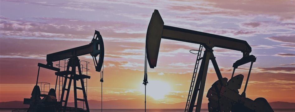 Нефть снизилась после отчета по запасам в США, но остается выше $50
