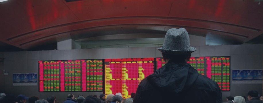 Chinese shares higher as markets await 5-year plan